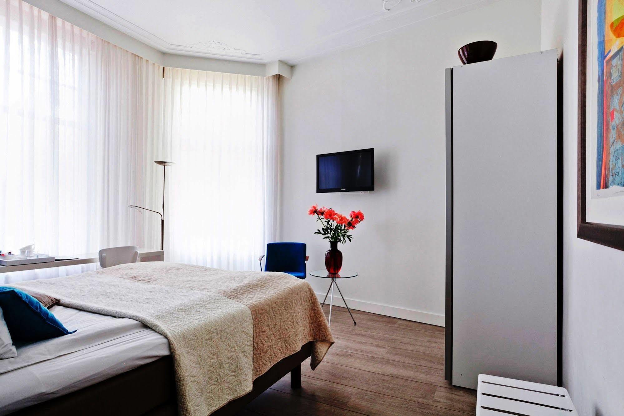 Hotel Linnen Nijmegen Bagian luar foto