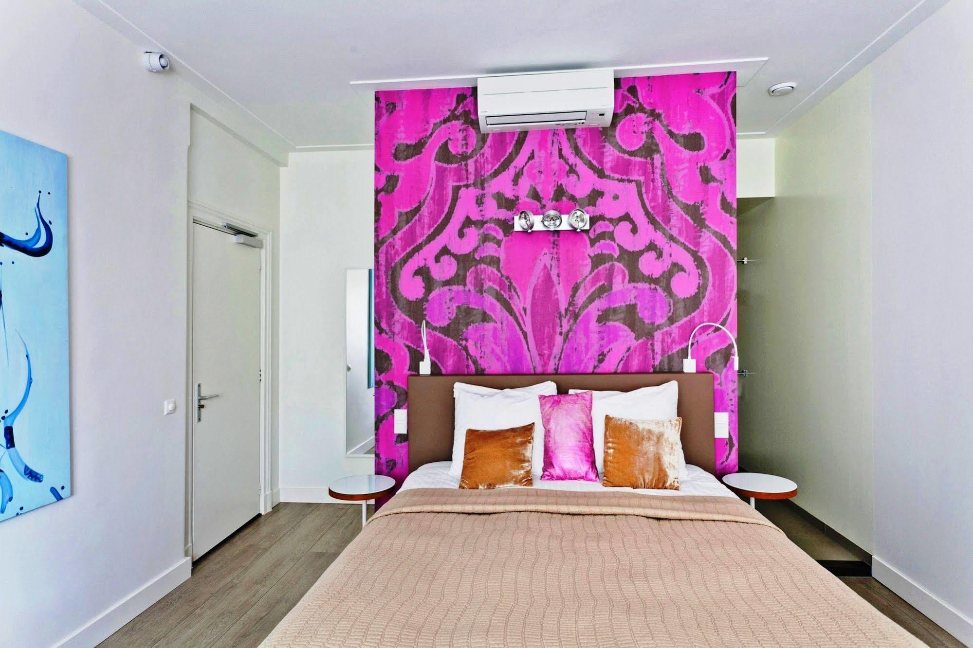Hotel Linnen Nijmegen Bagian luar foto