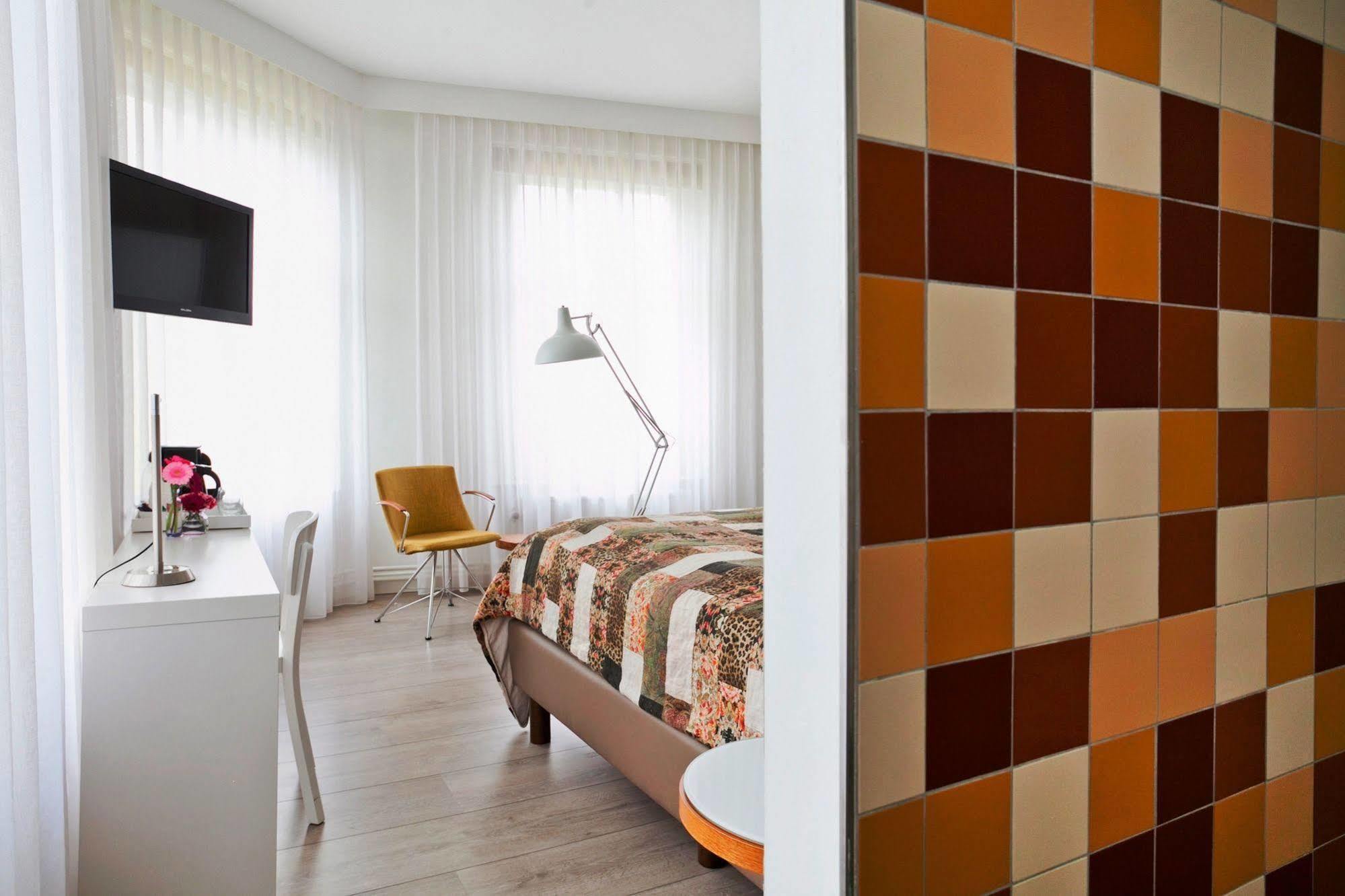 Hotel Linnen Nijmegen Bagian luar foto