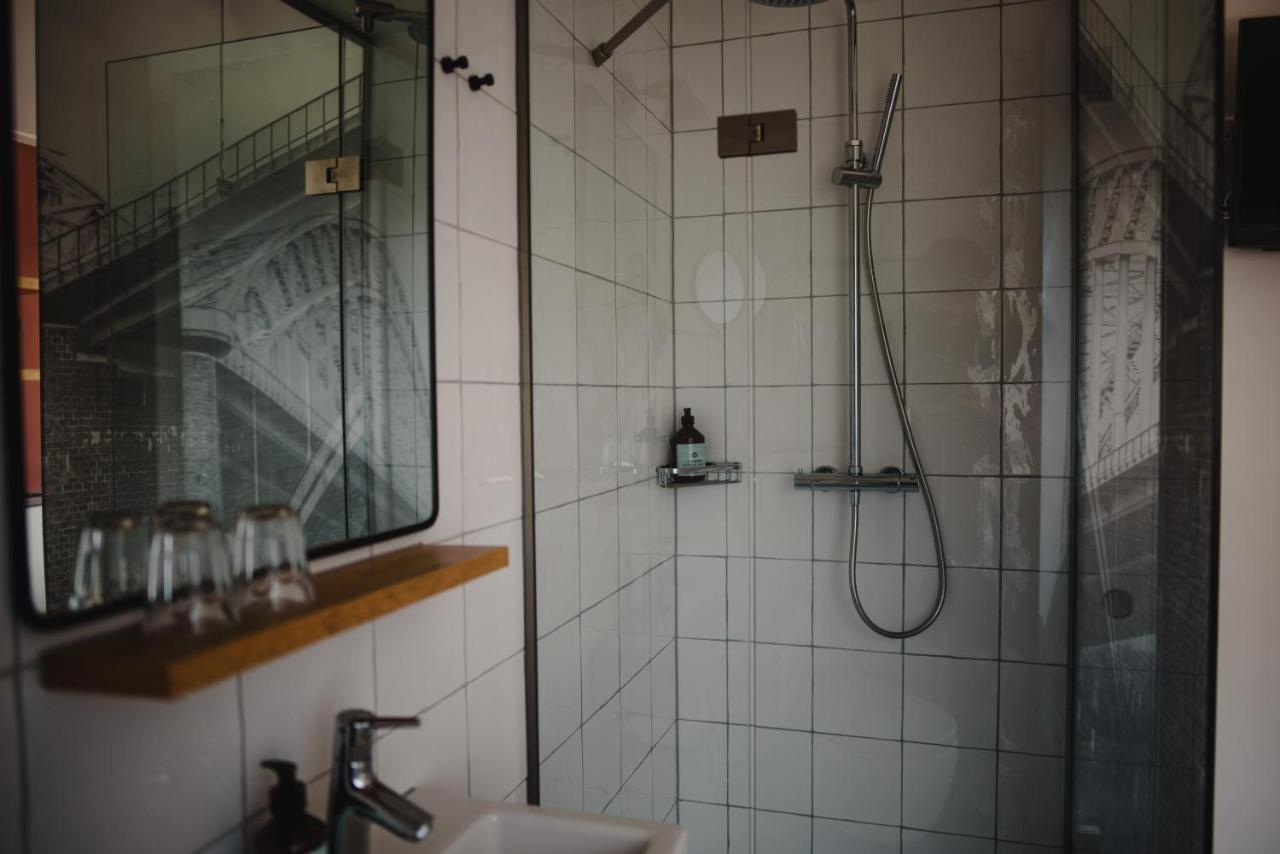 Hotel Linnen Nijmegen Bagian luar foto